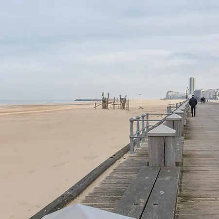 Royal Palace 4 01-01 * Ostend